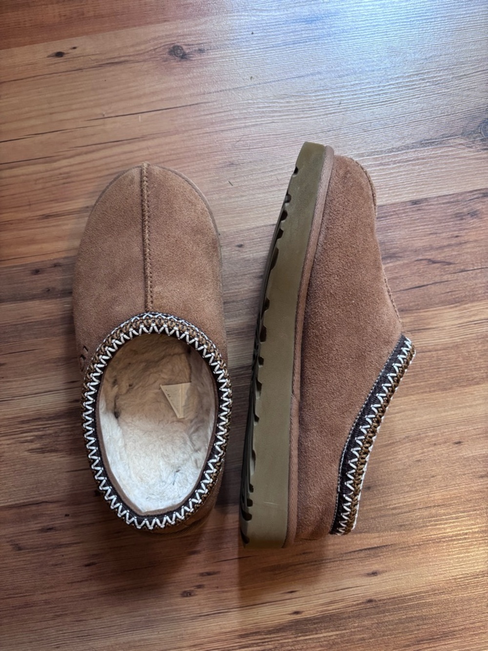 UGG Tasman Slippers